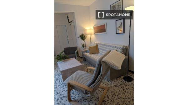 Piso de 3 dormitorios en alquiler en Feria, Sevilla