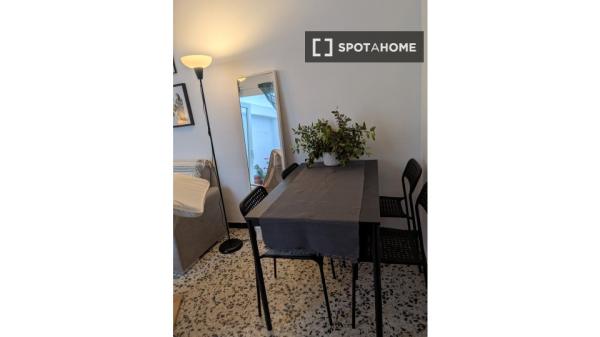 Piso de 3 dormitorios en alquiler en Feria, Sevilla