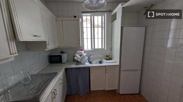 Piso de 3 dormitorios en alquiler en Feria, Sevilla