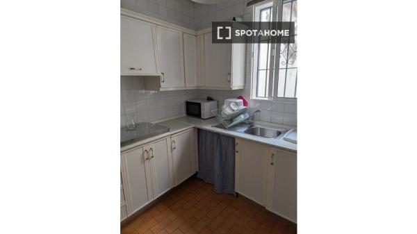 Piso de 3 dormitorios en alquiler en Feria, Sevilla