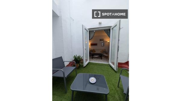 Piso de 3 dormitorios en alquiler en Feria, Sevilla