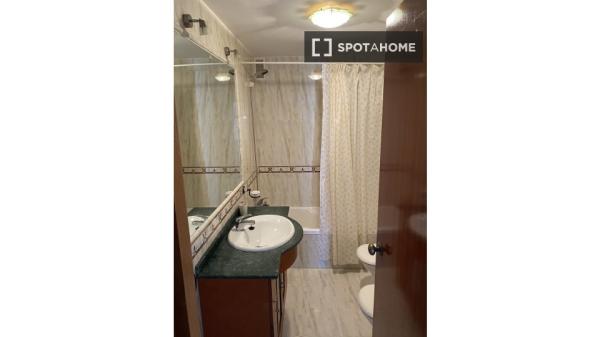 Room in shared flat for rent in Oliveros, Almería