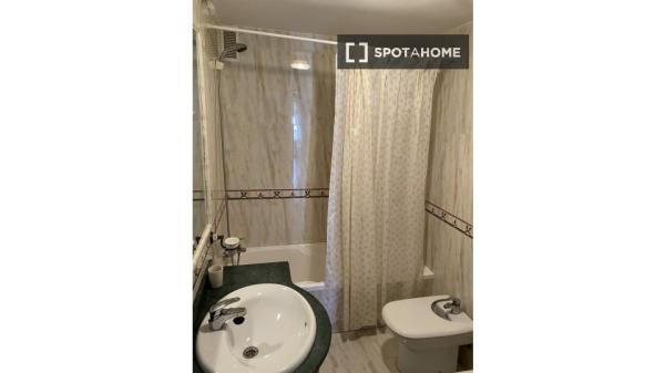 Room in shared flat for rent in Oliveros, Almería