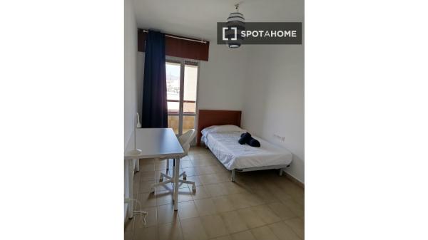 Room in shared flat for rent in Oliveros, Almería