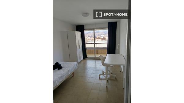 Habitación en piso compartido en alquiler en Oliveros, Almería