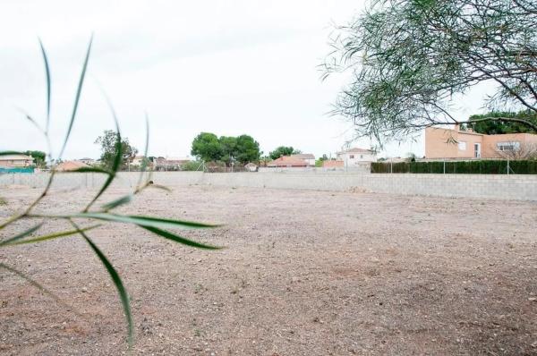 Terreno en calle Zarzas, 18