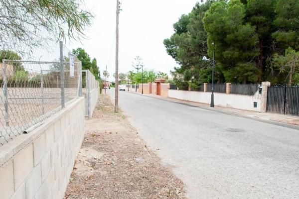 Terreno en calle Zarzas, 18