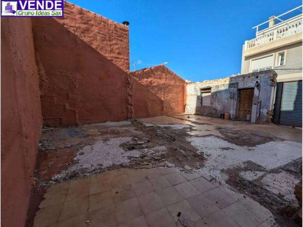 Terreno en calle Alicante