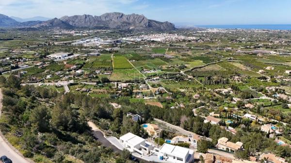 Terreno en avenida del Baix Segura