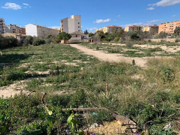 Terreno en calle de l'Almirall Estrada, 1