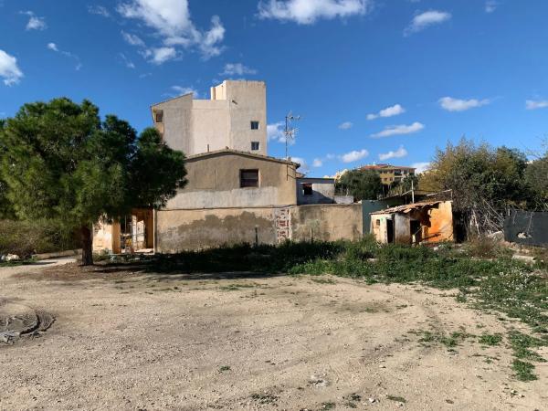 Terreno en calle de l'Almirall Estrada, 1