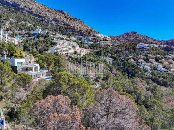 Terreno en calle Principal de la Serra