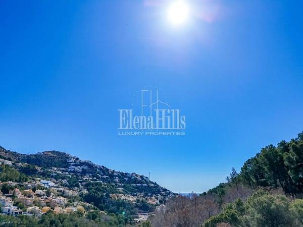 Terreno en calle Principal de la Serra