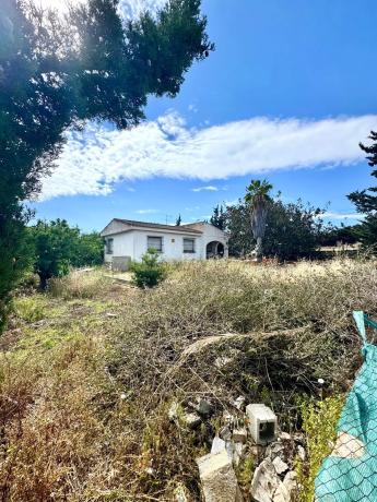 Terreno en calle Ucrania, 34