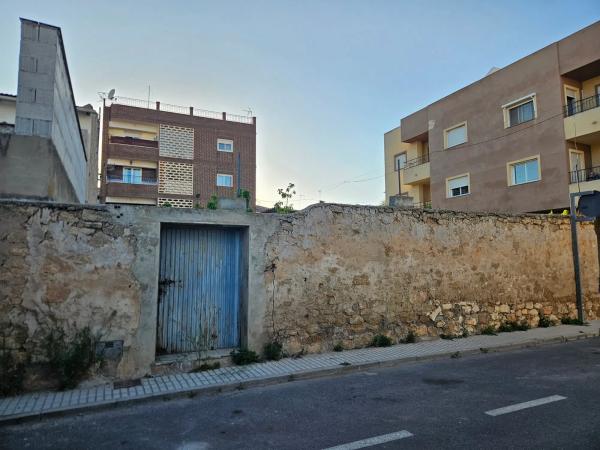 Terreno en calle Alicante, 17