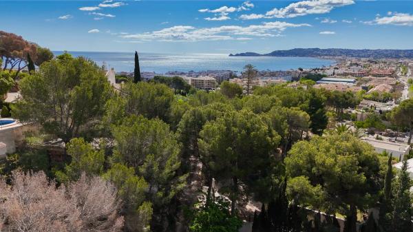 Terreno en calle Penáguila, 28