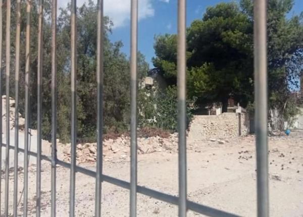 Terreno en calle Escultor Montañés