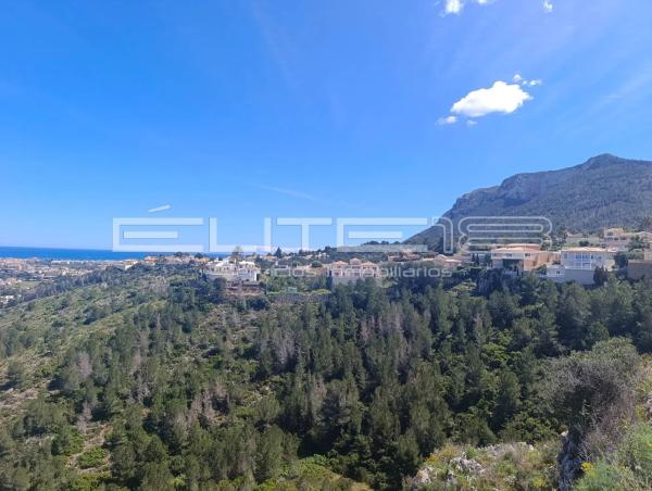 Terreno en calle Maia