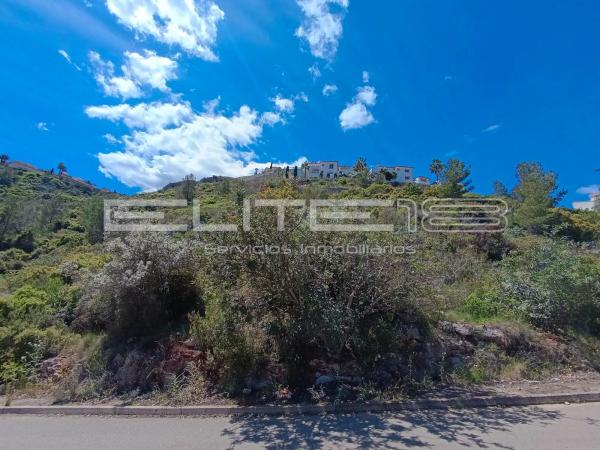 Terreno en calle Maia