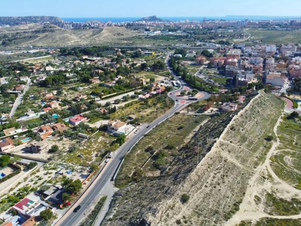 Terreno en carretera Villafranqueza