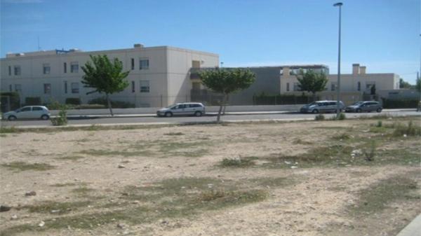 Terreno en ronda Oeste de Carrús