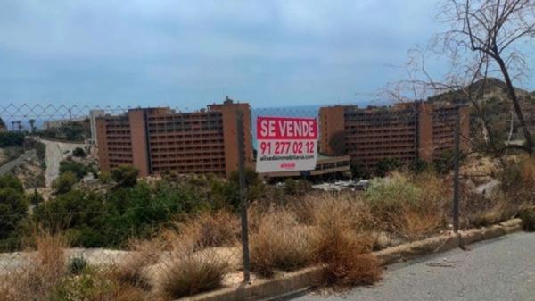 Terreno en avenida País Valencia