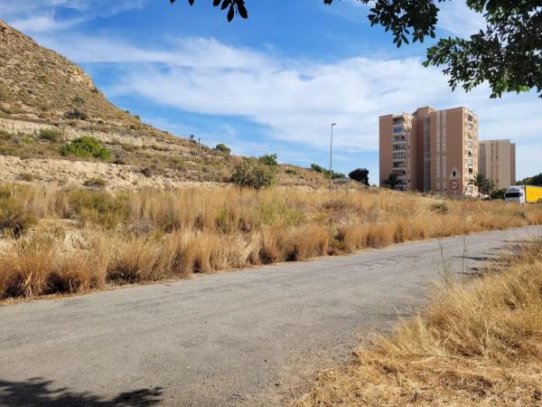 Terreno en Poble Nou - Montiboli