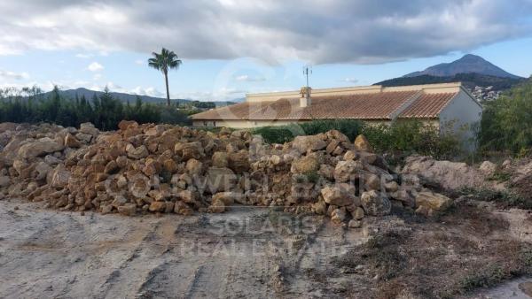 Terreno en calle Rosa Bonheur