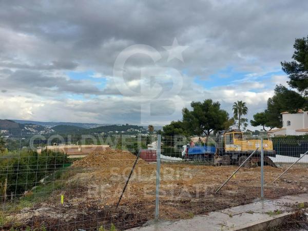 Terreno en calle Rosa Bonheur