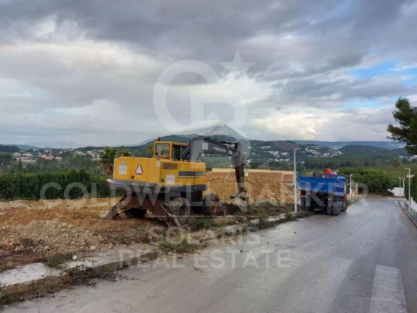 Terreno en calle Rosa Bonheur