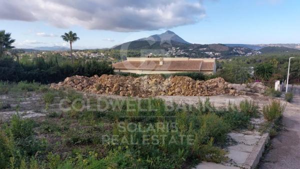 Terreno en calle Rosa Bonheur
