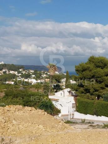 Terreno en calle Rosa Bonheur