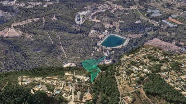 Terreno en calle Roure