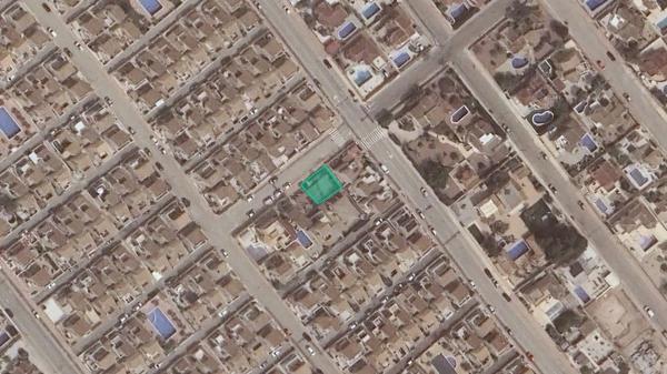 Terreno en calle Virgen del Pilar