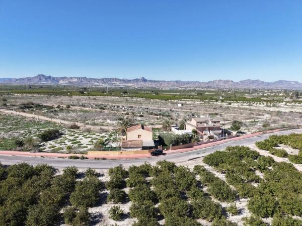 Terreno en camino del Alto del Pino