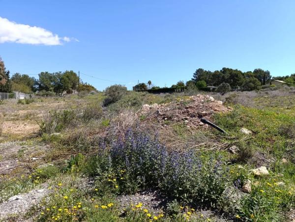 Terreno en Hondón de las Nieves