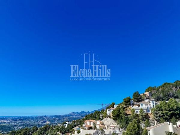 Terreno en calle Principal de la Serra