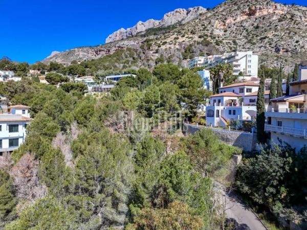 Terreno en calle Principal de la Serra