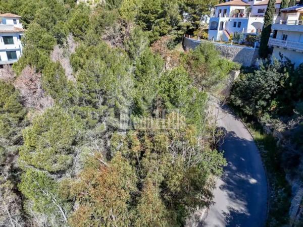 Terreno en calle Principal de la Serra