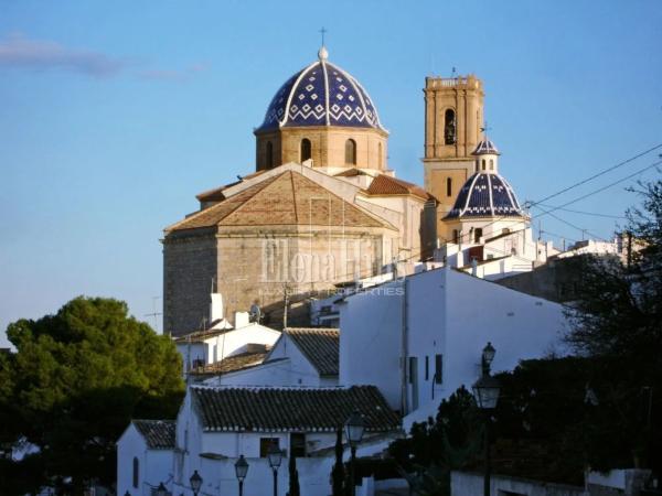 Terreno en calle Principal de la Serra