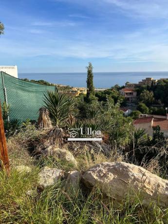 Terreno en calle Marbella