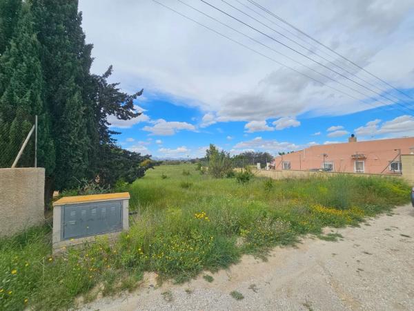 Terreno en Partida Valverde Bajo, 9014