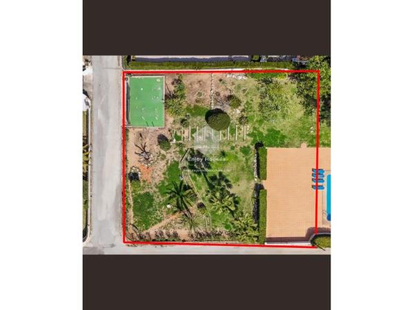 Terreno en La Granadella - Costa Nova