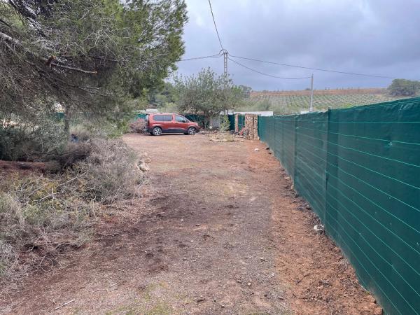 Terreno en calle Avestruz, 154
