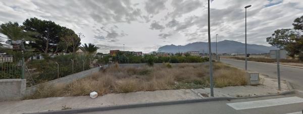 Terreno en avenida Pablo Vi, 34