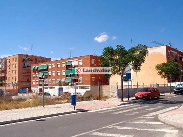 Terreno en calle Flor de Lis s/n