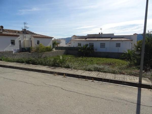 Terreno en Alcalalí