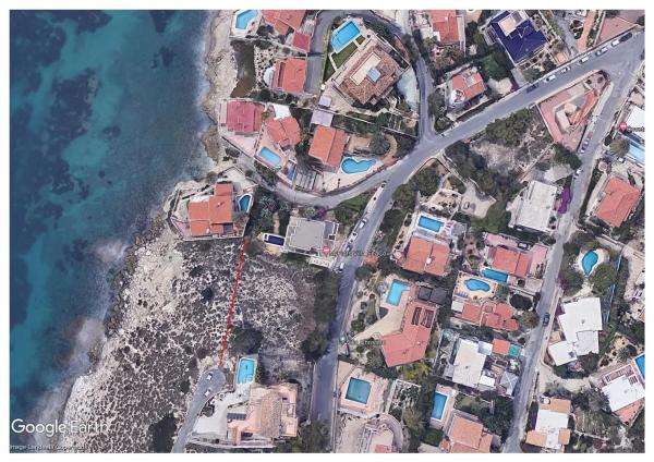 Terreno en calle de la Nucía, 14