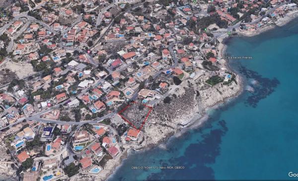 Terreno en calle de la Nucía, 14