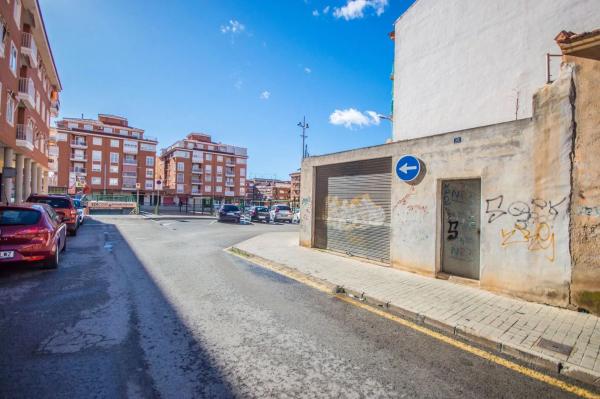 Terreno en calle Juan Millà, 31